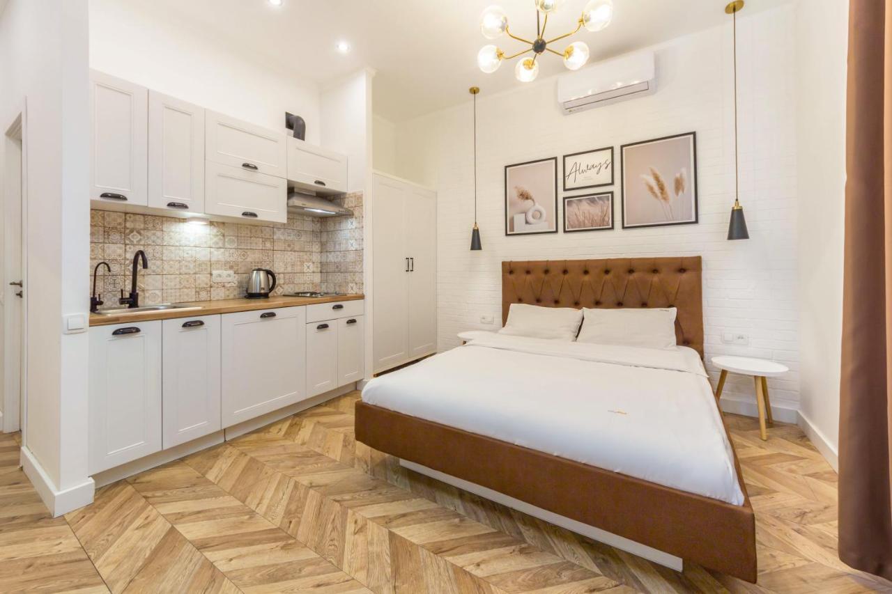 Self Check-In Apartments キエフ エクステリア 写真