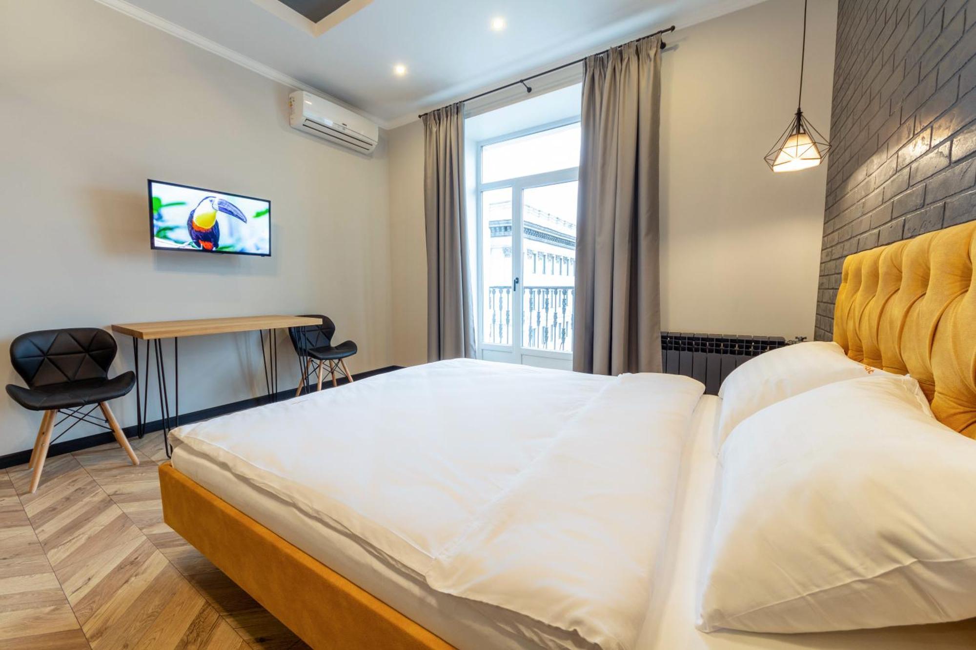Self Check-In Apartments キエフ エクステリア 写真