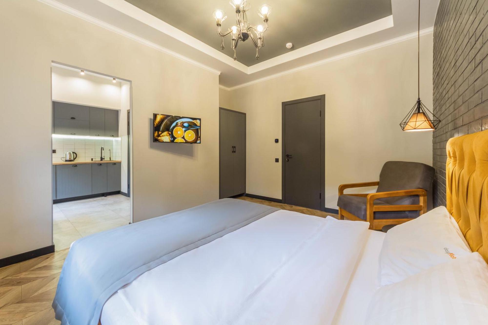 Self Check-In Apartments キエフ エクステリア 写真