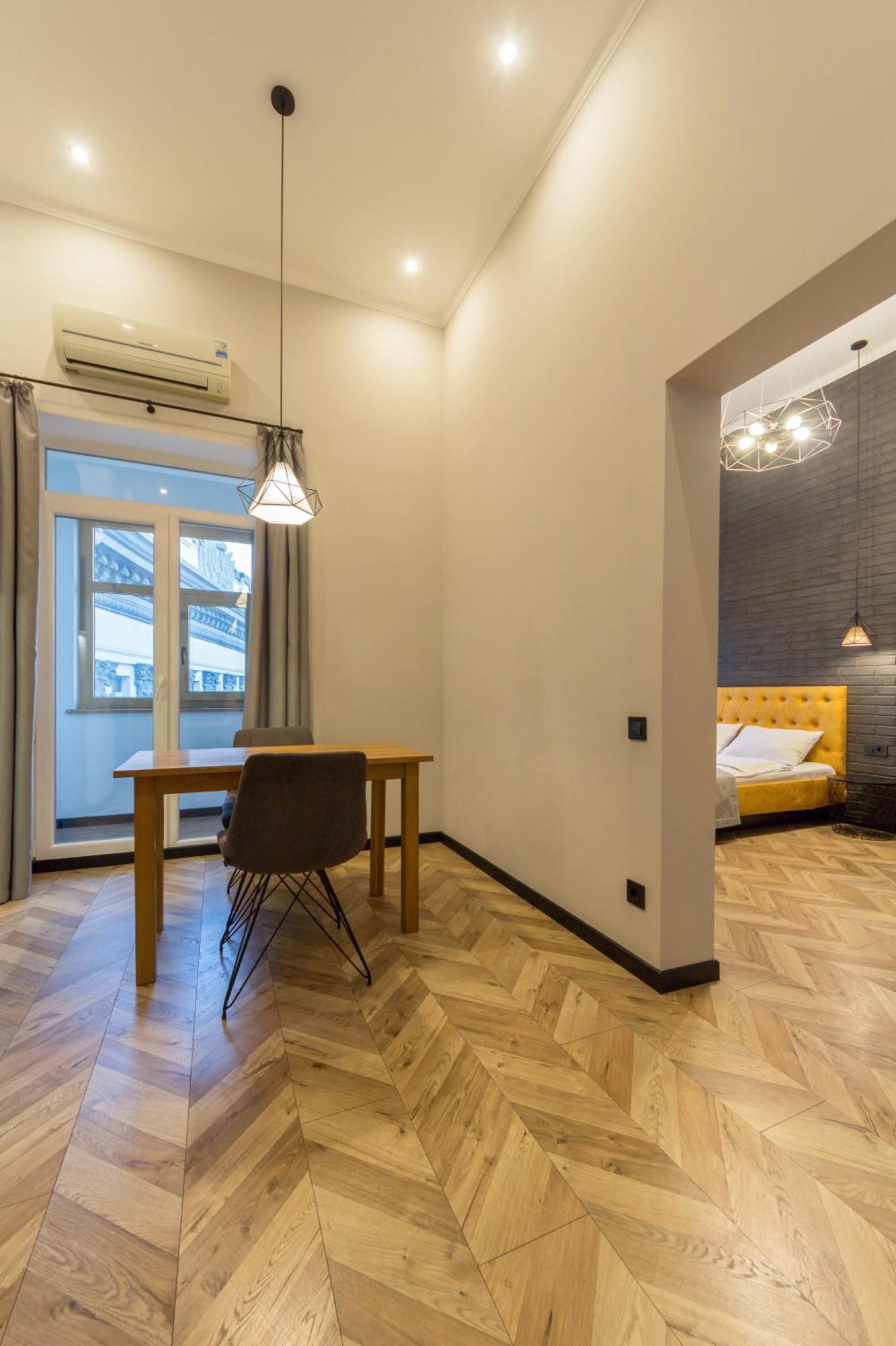 Self Check-In Apartments キエフ エクステリア 写真